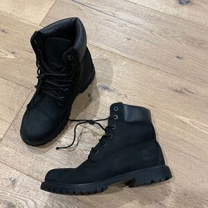 Size 7 Womens Black Timberland Boot